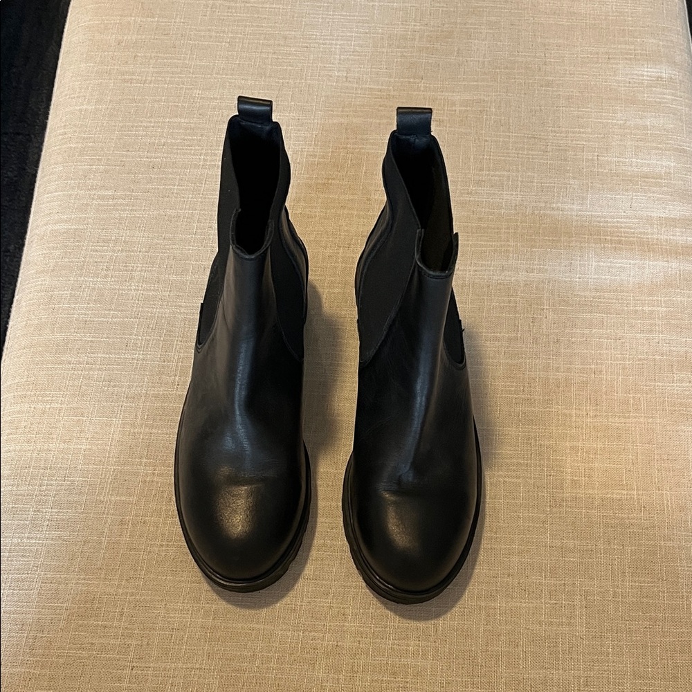 Black Leather women’s boots